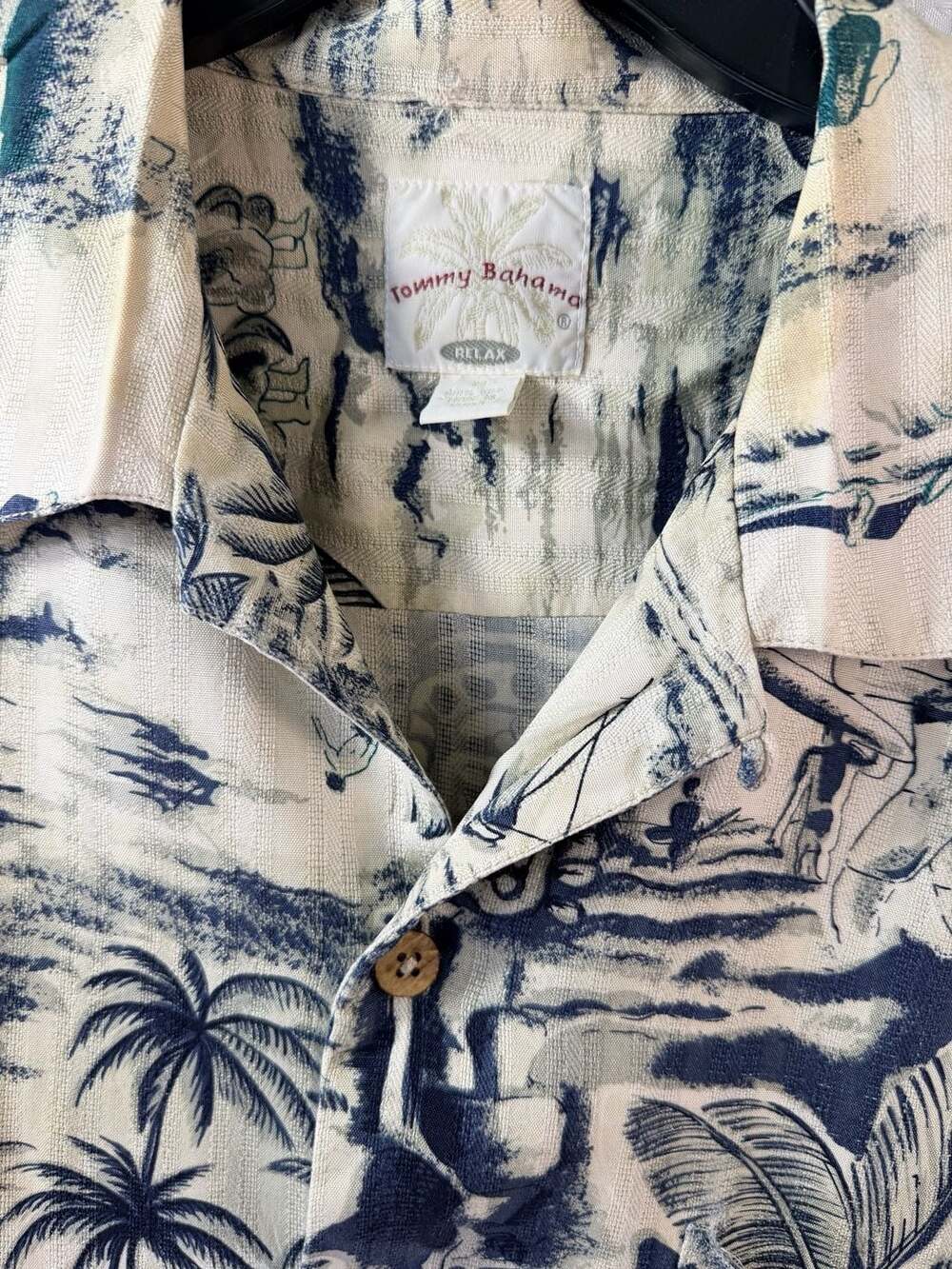 Tommy Bahama Relax Vintage Tropical Toile Print Short Sleeve Button-Down Shirt - Picture 3 of 4